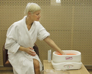 Paraffin treatment for hands and feet in Estonian Spas